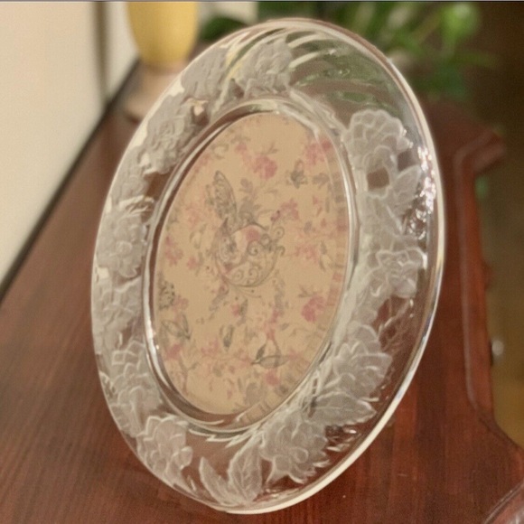 Vintage Crystal Frosted Flower Photo Frame Chrysanthemum Oval Fits 5x7 1980s - Picture 3 of 12